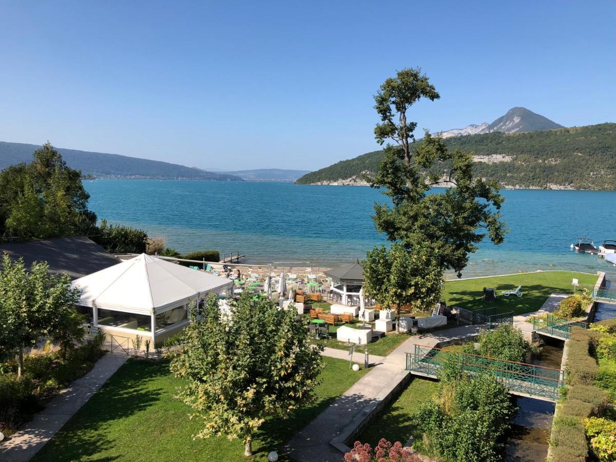 Au bord du lac d’Annecy, logement type Loft, dans résidence avec plage et ponton privée Duingt Esterno foto