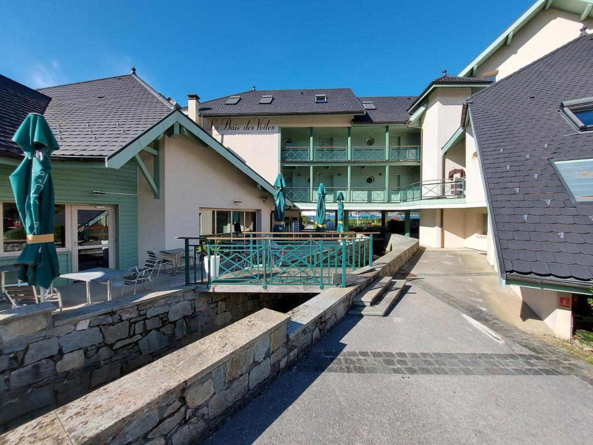 Au bord du lac d’Annecy, logement type Loft, dans résidence avec plage et ponton privée Duingt Esterno foto
