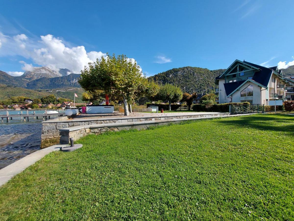 Au bord du lac d’Annecy, logement type Loft, dans résidence avec plage et ponton privée Duingt Esterno foto